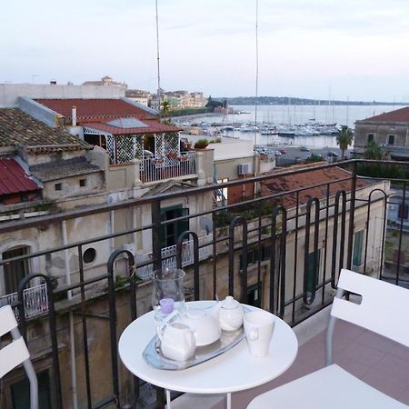 B&B Le Grand Bleu Siracusa - One Hundred Steps From Ortigia -Sea View - Syrakusa Exteriör bild