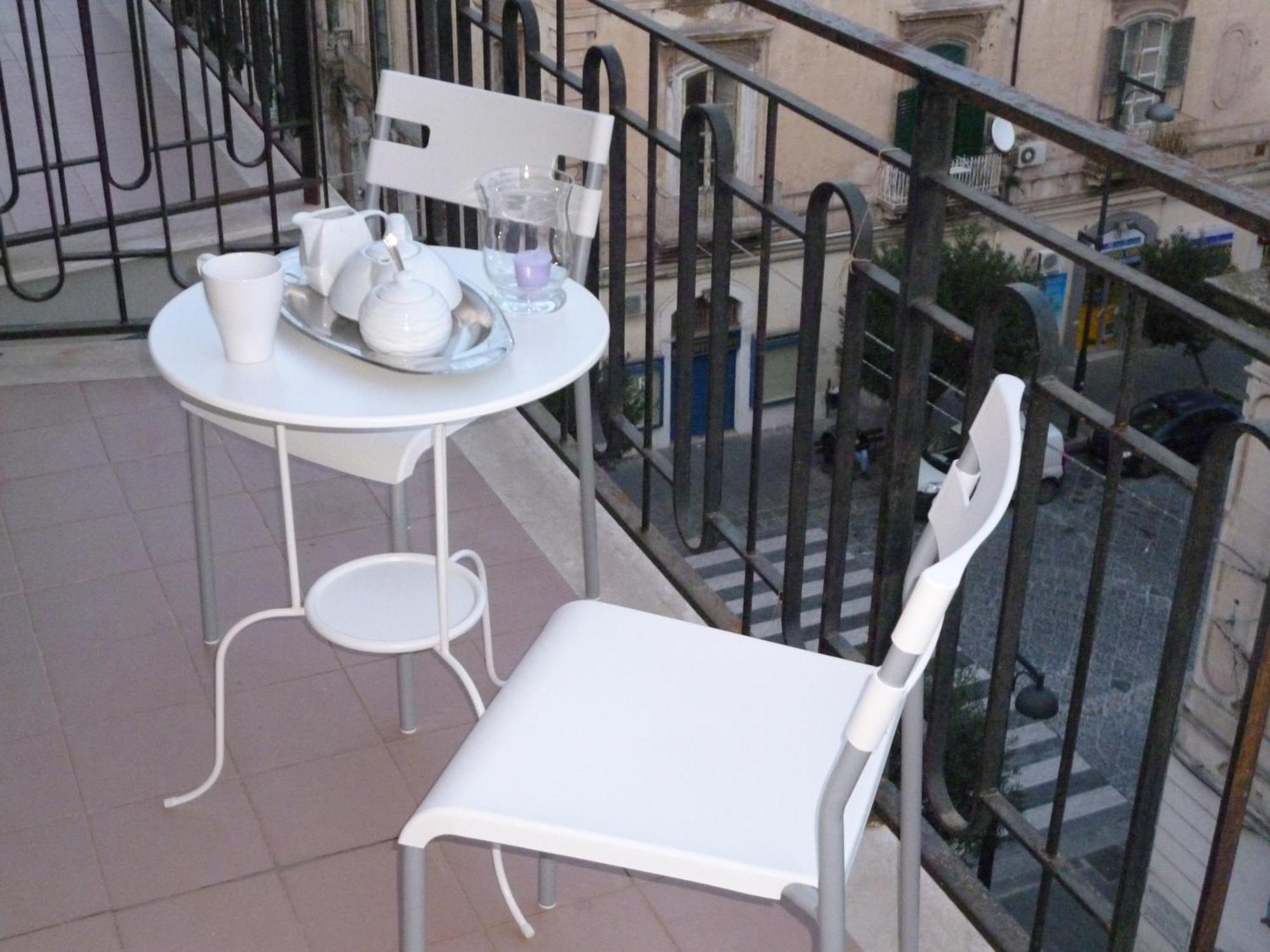 B&B Le Grand Bleu Siracusa - One Hundred Steps From Ortigia -Sea View - Syrakusa Exteriör bild